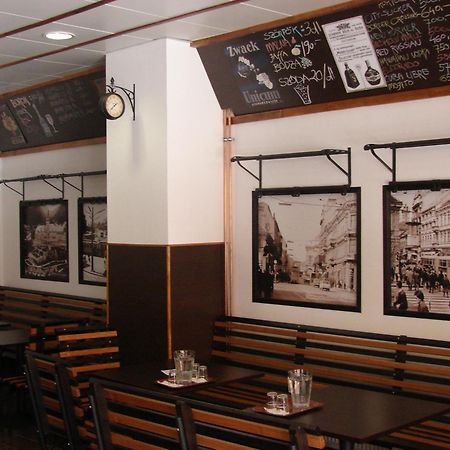 Promenade Panzio Bed & Breakfast มิชโคลซ์ ภายนอก รูปภาพ