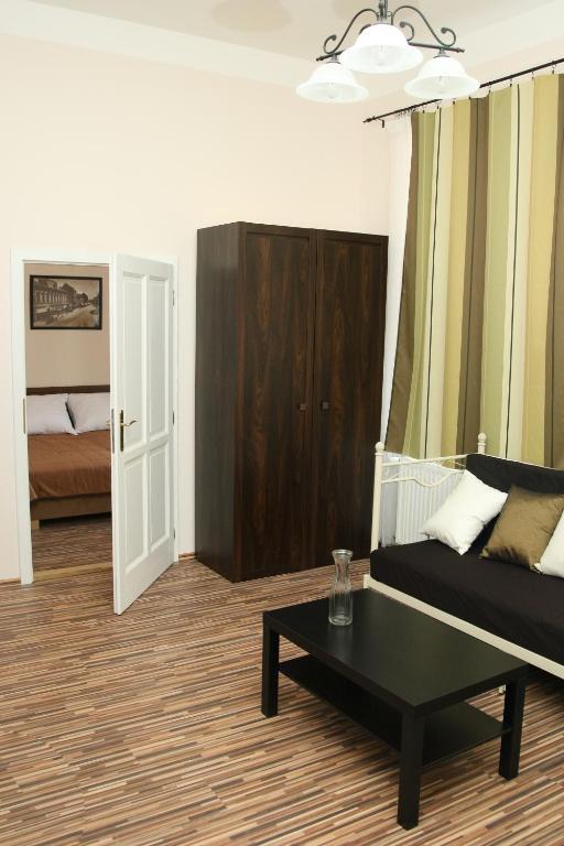 Promenade Panzio Bed & Breakfast มิชโคลซ์ ห้อง รูปภาพ