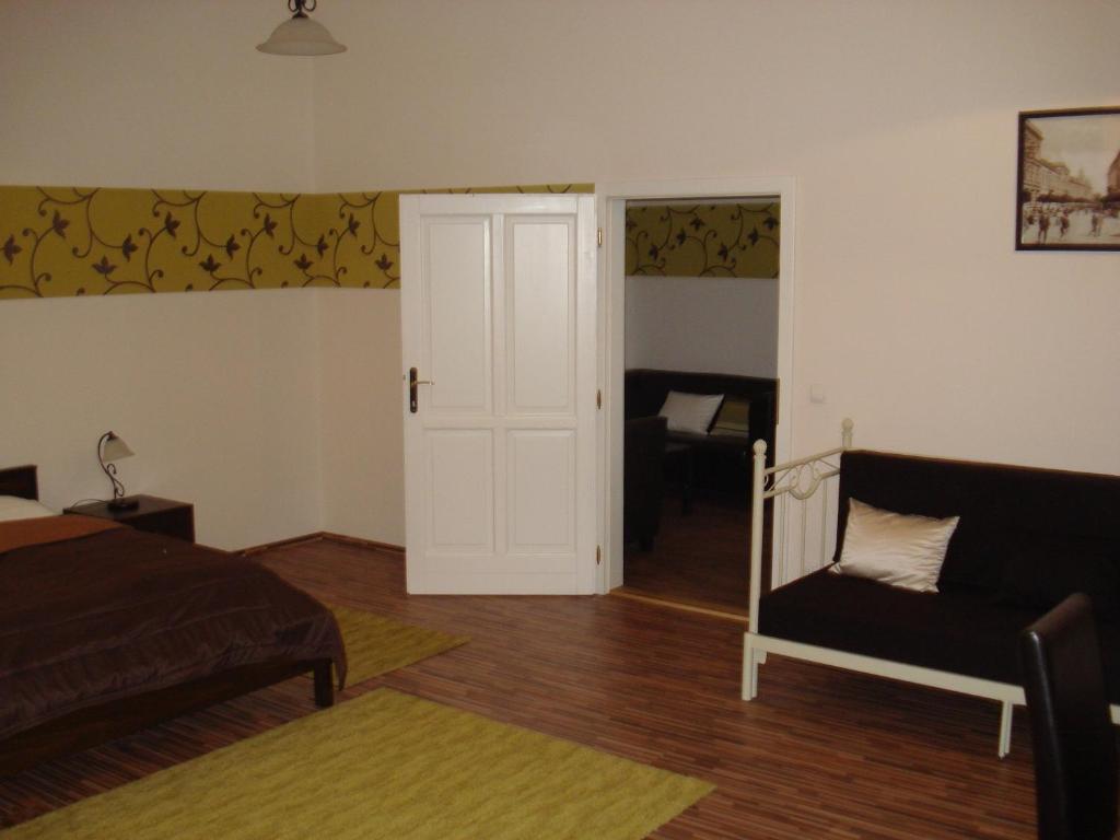 Promenade Panzio Bed & Breakfast มิชโคลซ์ ห้อง รูปภาพ
