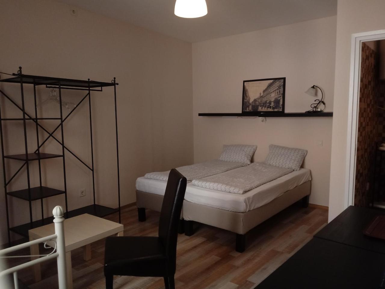 Promenade Panzio Bed & Breakfast มิชโคลซ์ ภายนอก รูปภาพ