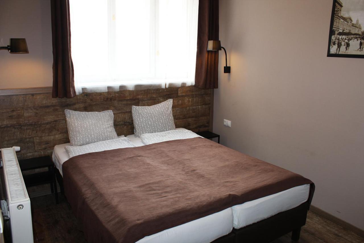 Promenade Panzio Bed & Breakfast มิชโคลซ์ ภายนอก รูปภาพ