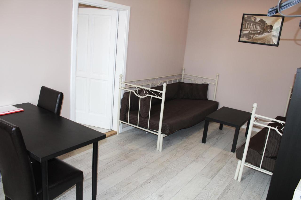 Promenade Panzio Bed & Breakfast มิชโคลซ์ ภายนอก รูปภาพ